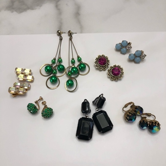 Lot of 7 pairs of vintage Earrings Clip on dangle - Picture 1 of 3